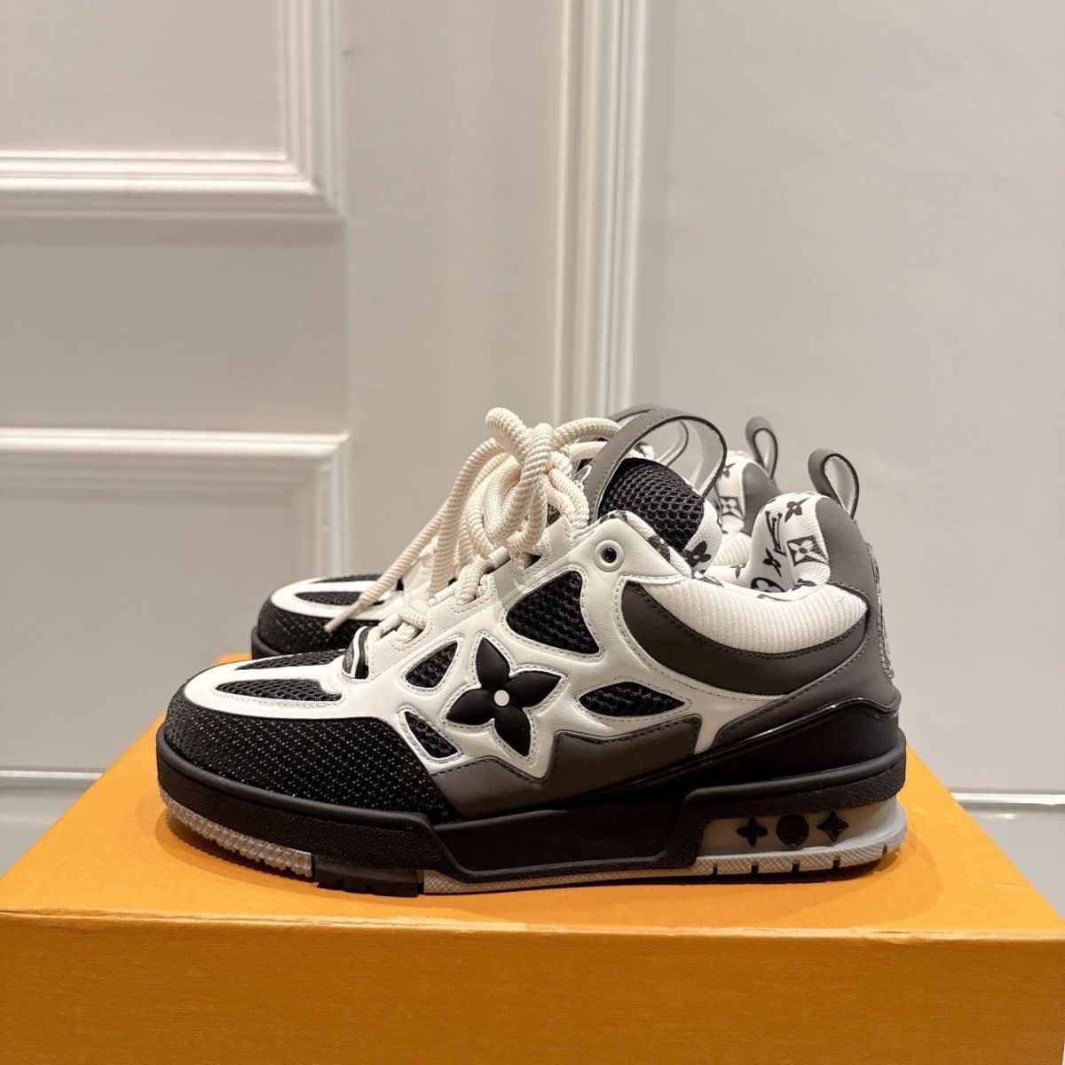 LOUIS VUITTON SKATE TRAINERS close-up detail 6